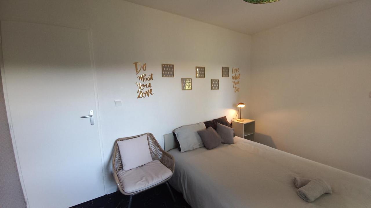 Adorable Studio Avec Entree Independante Dijon Extérieur photo